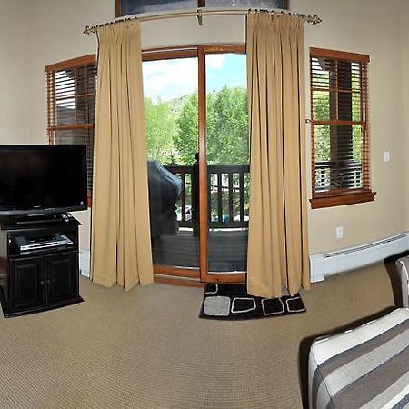 Lodge At Brookside Avon Village الغرفة الصورة