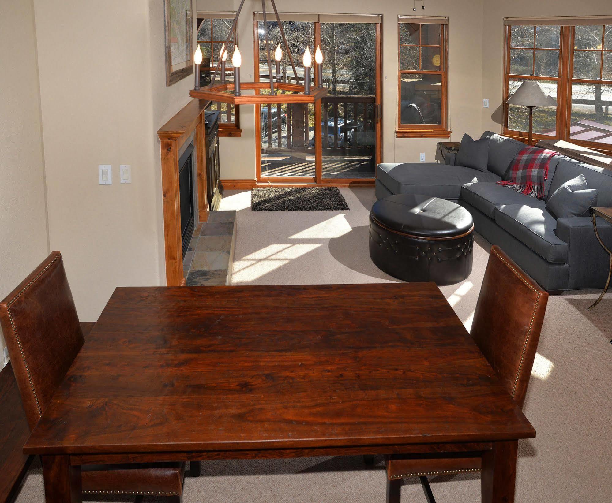 Lodge At Brookside Avon Village المظهر الخارجي الصورة